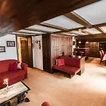 Olympia 3*