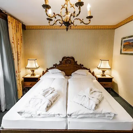 Olympia Hotel 3*