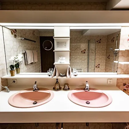 Olympia Hotel 3*
